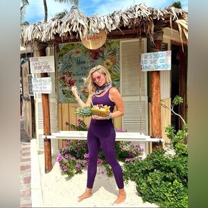 NWT Vie Active Lili Mesh Pocket Legging